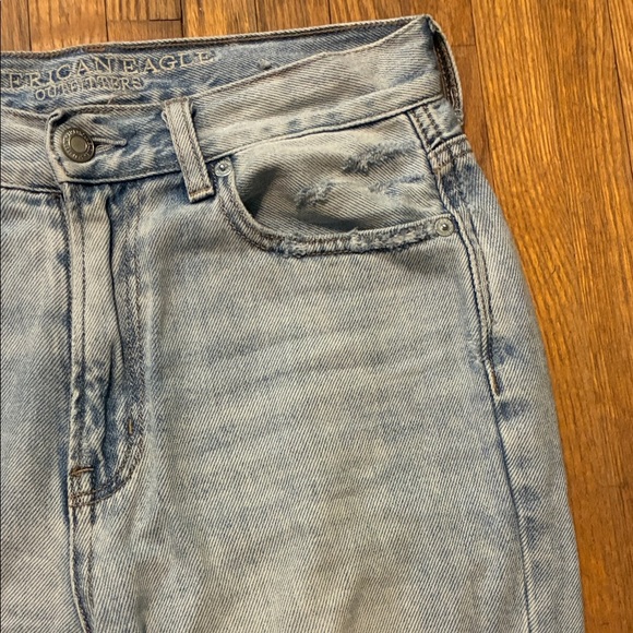 American Eagle Outfitters Light Wash Straight Leg Jeans - Picture 5 of 14